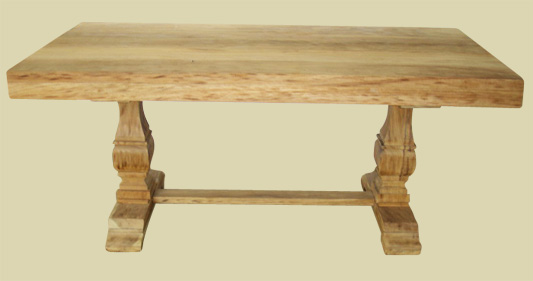 שולחן אבירים עץ מלא